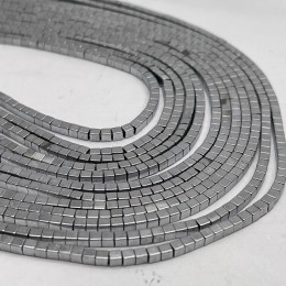 Каменные бусины, Гематит синтетический, серебро, кубик, размер 2х2 мм, нить 38 см