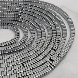 Каменные бусины, Гематит синтетический, серебро, квадрат, размер 4х2 мм, нить 38 см