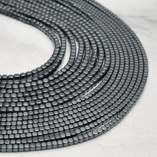 Каменные бусины, Гематит синтетический, темное серебро, кубик, размер 3х3 мм, нить 38 см