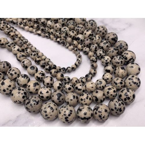Каменные бусины, Яшма Далматиновая, шарик гладкий, 10-10,5 мм, длина нити 38 см