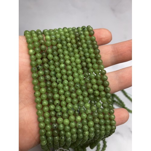 Каменные бусины, Нефрит, канадский, ЛЮКС, 4 мм, шарик гладкий, длина нити 38 см