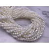 Каменные бусины, Перламутр белый, шарик гладкий, 4-4,5 мм, длина нити 39 см