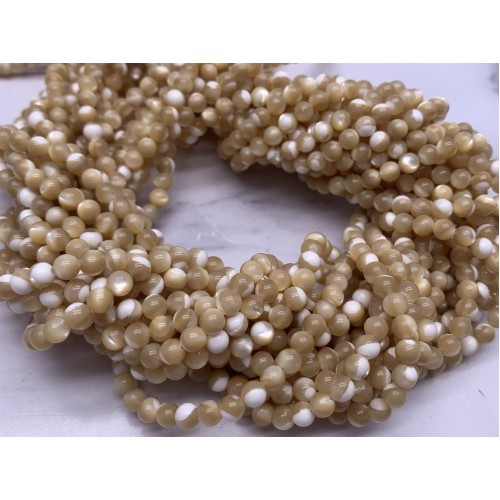 Каменные бусины, Перламутр бежевый, тонированный, шарик гладкий, 4 мм, длина нити 38 см