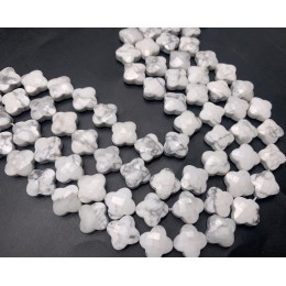 Каменные бусины, Говлит натуральный (т.н. Кахолонг), клевер, в огранке, 13х6 мм, длина нити 38 см, 30 бусин