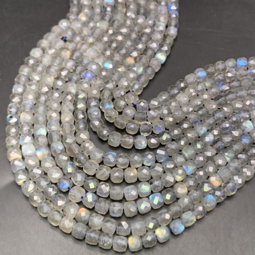 Каменные бусины, Лабрадор, кубик, огранка, 4х4 мм, длина нити 38 см