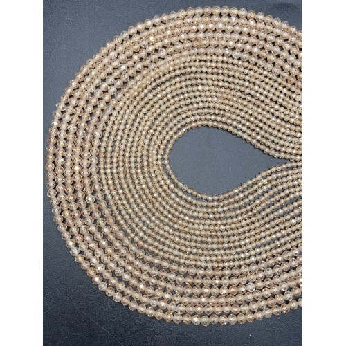 Каменные бусины, Цирконий кубический, (т.н Циркон), бежевый кристалл, шарик огранка, 2 мм, длина нити 38 см