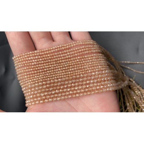 Каменные бусины, Цирконий кубический, (т.н Циркон), бежевый кристалл, шарик огранка, 2 мм, длина нити 38 см