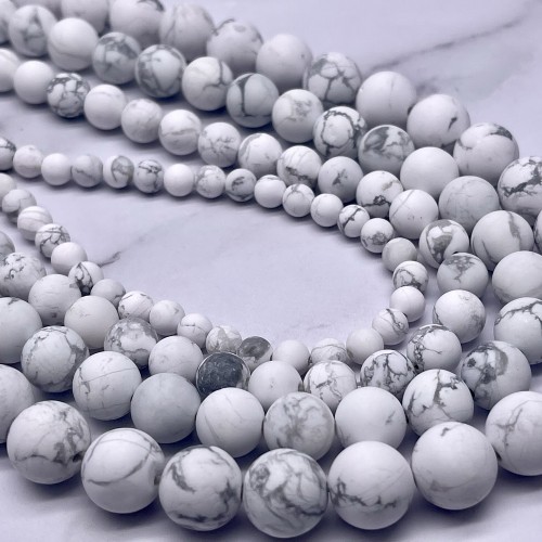 Каменные бусины, Говлит натуральный (т.н. Кахолонг), матовый, шарик гладкий, 6 мм, длина нити 38 см