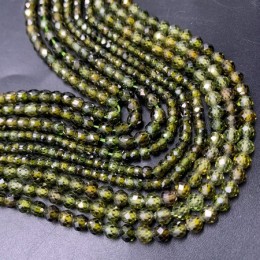 Каменные бусины, Цирконий кубический, (т.н. Циркон), темно-зелёный кристалл, шарик, огранка, 4 мм, длина нити 38 см