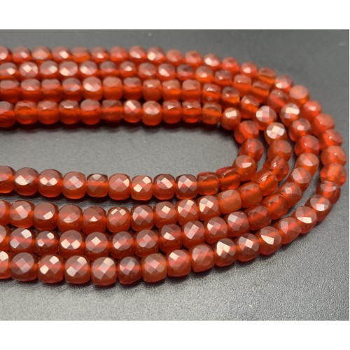 Каменные бусины, Сердолик (Карнеол), люкс, кубик, огранка, 4х4 мм, длина нити 38 см