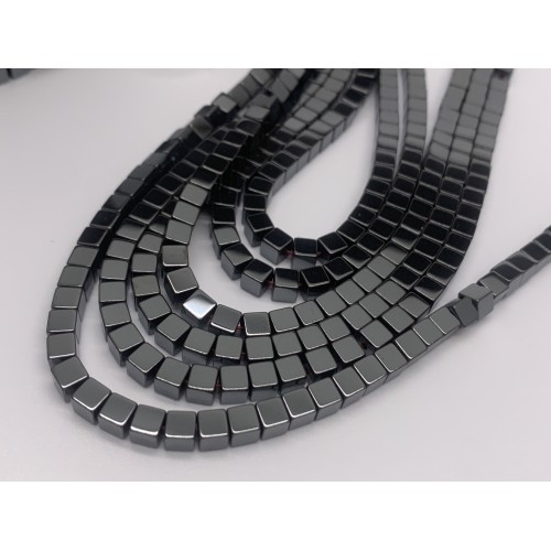 Каменные бусины, Гематит синтетический, темное серебро, кубик, размер 4х4 мм, нить 38 см