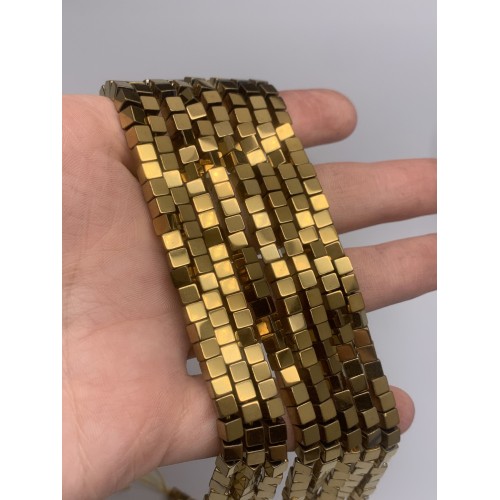 Каменные бусины, Гематит синтетический, золото, кубик, размер 4х4 мм, нить 38 см