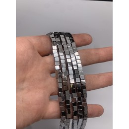 Каменные бусины, Гематит синтетический, серебро, кубик, размер 4х4 мм, нить 38 см