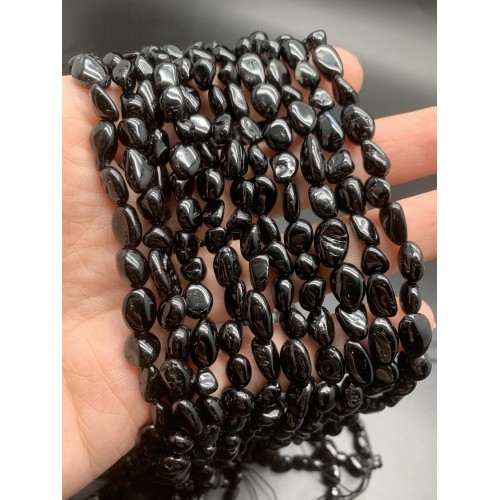 Каменные бусины, Турмалин, черный, фриформы, размер 8х6 мм, нить 38 см