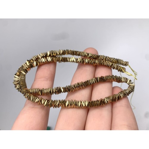 Каменные бусины, Гематит синтетический, золото, квадратные вставки, размер 4х1 мм, длина нити 38 см