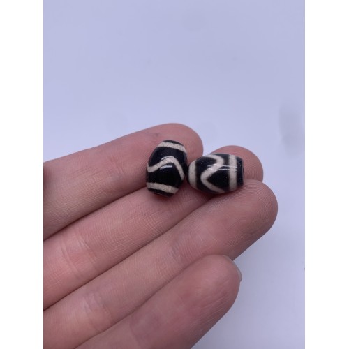 Бусина Дзи "794" из агата, Клык, размер 12х9 мм