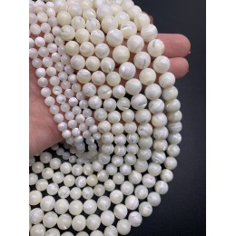 Каменные бусины, Перламутр белый, шарик гладкий, 7,8 - 8 мм, длина нити 38 см
