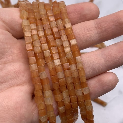 Каменные бусины, Сердолик мульти, кубик гладкий, 4х4 мм, длина нити 38 см