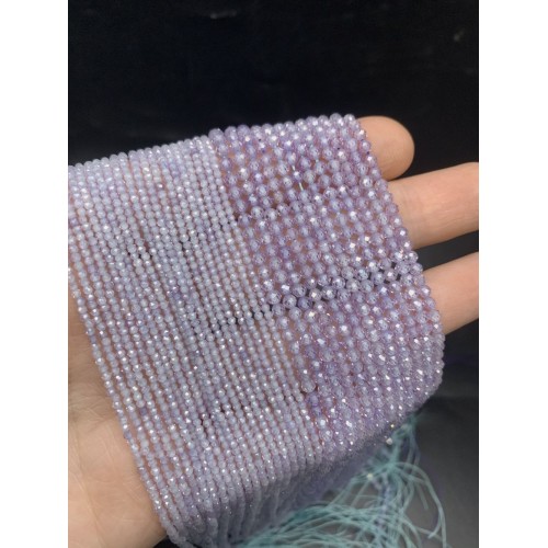 Каменные бусины, Цирконий кубический, (т.н. Циркон), светло лавандовый кристалл, шарик огранка, 2 мм, длина нити 38 см
