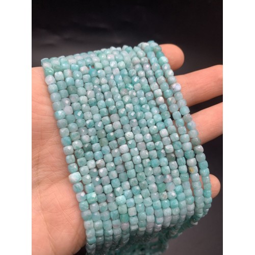 Каменные бусины, Амазонит, кубик огранка, 4х4 мм, длина нити 38 см