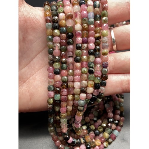 Каменные бусины, Турмалин, люкс, кубик, огранка, 4,5х4,5 мм, длина нити 38 см