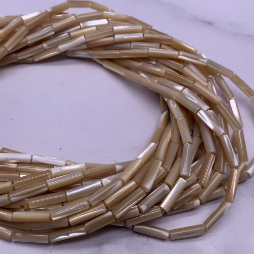 Каменные бусины, Перламутр бежевый, тонированный, столбики (трубочки), 13х4 мм, длина нити 38 см