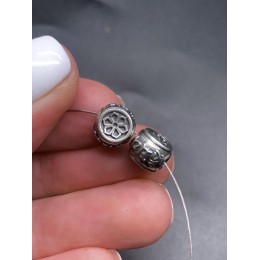 Бусина, плоская с мантрами, широкое отверстие, размер 6х8 мм, цена за 1 шт.