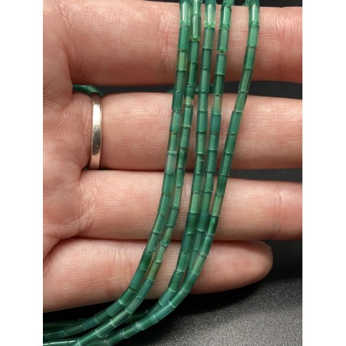 Каменные бусины, Халцедон изумрудный, тонированный, трубочки, 4х2 мм, длина нити 38 см