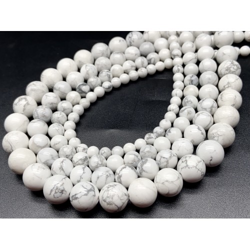 Каменные бусины, Говлит натуральный (т.н. Кахолонг), шарик гладкий, 8 мм, длина нити 38 см