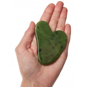 Скребок Гуаша, из Канадского нефрита в форме сердца, 85 x 60 x 5 мм