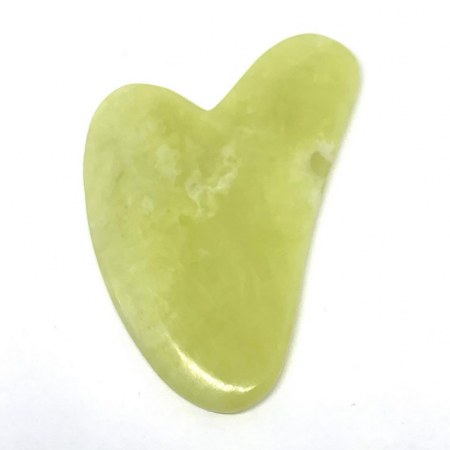 Скребок Гуаша из нефрита в форме сердца лимонного цвета, 80 x 60 x 5 мм арт. 1027